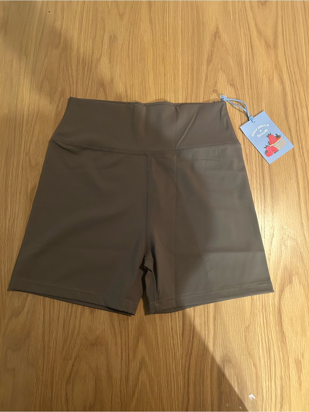 Daily Drills x Driscoll's Layered Bra & Shortie Shorts - Mocha + Gingham XL NWT - Picture 7 of 16